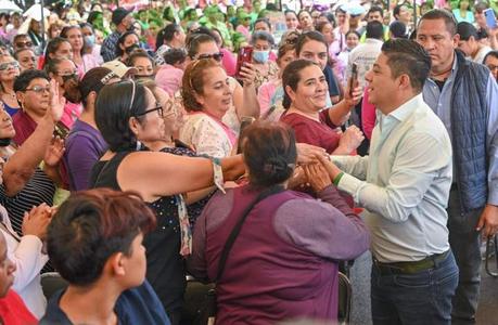 Ricardo Gallardo inaugura la primera Clínica Rosa en la zona metropolitana de San Luis Potosí
