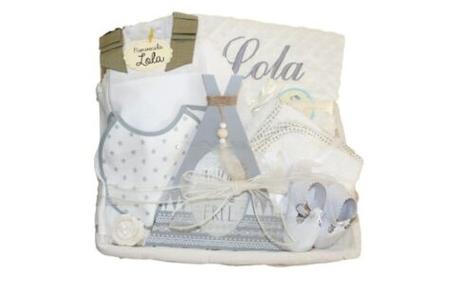 Regalos de nacimiento con los que acertar este verano