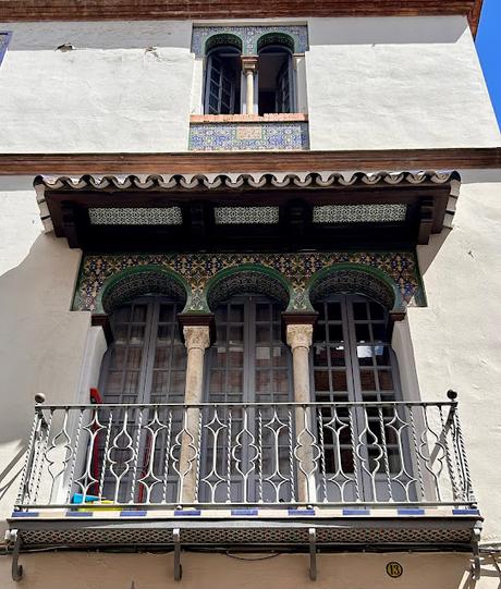 El edificio de la calle Almansa números 11 y 13.