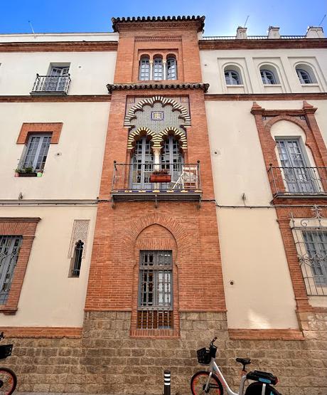 El edificio de la calle Almansa números 11 y 13.