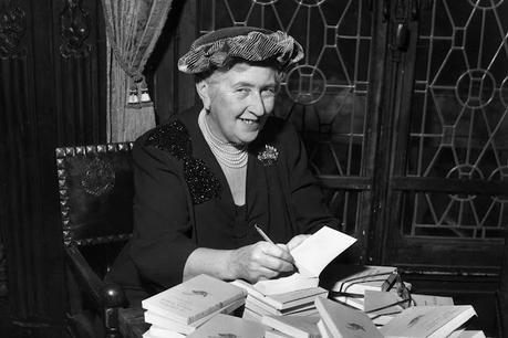 Reseña. La huella del pulgar de San Pedro de Agatha Christie