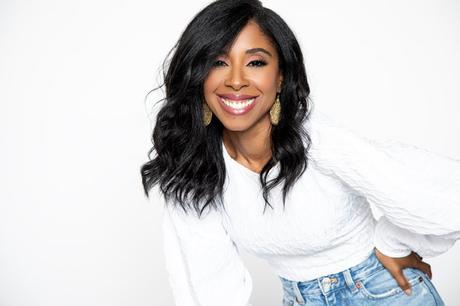 Lilly Goodman llega a Bogotá con su tour “Grandes Éxitos”