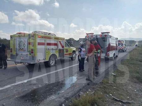 Choque de camionetas en la carretera Federal México 70 deja siete lesionados