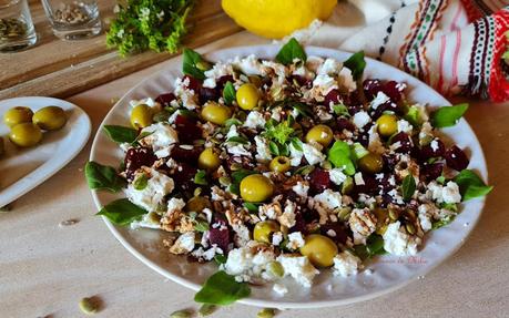 Ensalada de remolacha, feta y aceitunas Ensalada de remolacha, feta y aceitunas
