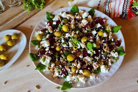 Ensalada de remolacha, feta y aceitunas Ensalada de remolacha, feta y aceitunas