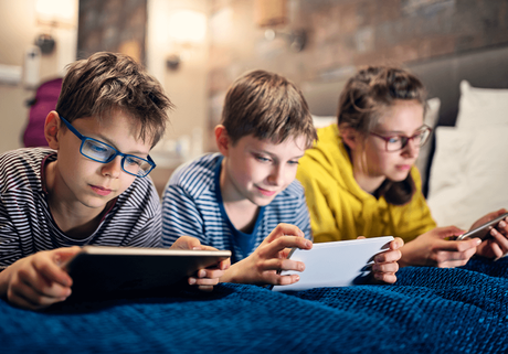 Multitarea digital: ¿qué es y cómo afecta al cerebro de los menores? Multitarea digital: ¿qué es y cómo afecta al cerebro de los menores?