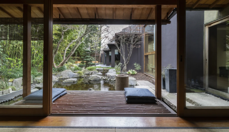 Cómo es la increíble casa japonesa que vende Kenzo Takada en el corazón de París