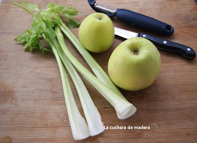 ENSALADA DE APIO, POLLO Y MANZANA Ó ENSALADA WALDORF