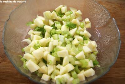 ENSALADA DE APIO, POLLO Y MANZANA Ó ENSALADA WALDORF