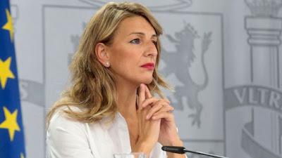 Yolanda Díaz retiró la Medalla del Trabajo a Franco.