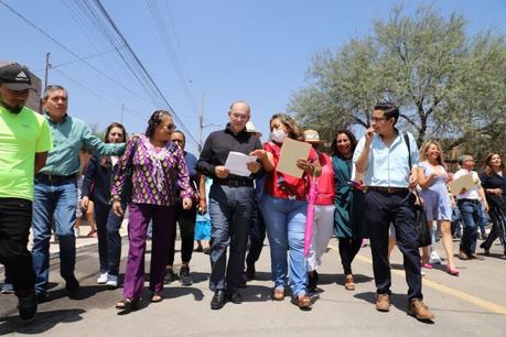 Enrique Galindo Ceballos inaugura calle República de El Salvador para combatir rezago en pavimentación