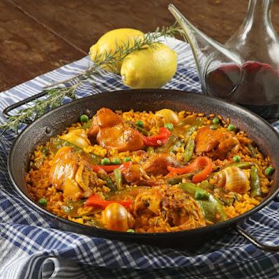 La auténtica paella valenciana: Un viaje culinario a los sabores mediterráneos