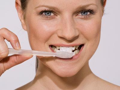 Gingivitis durante el embarazo, riesgo de diabetes y esclerosis en el feto