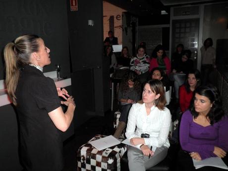 OLYMPUS DIGITAL CAMERA CONVOCATORIA PARA BLOGGERS MAYSTAR COSMETICA