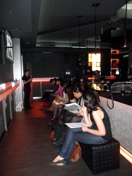 OLYMPUS DIGITAL CAMERA CONVOCATORIA PARA BLOGGERS MAYSTAR COSMETICA