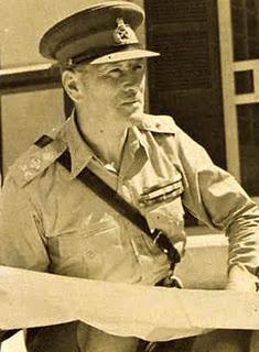 Rommel marcha al este, hacia la frontera egipcia - 24/11/1941.