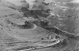 Rommel marcha al este, hacia la frontera egipcia - 24/11/1941.