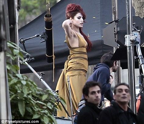 Eva Mendes en el set de Holly Motors