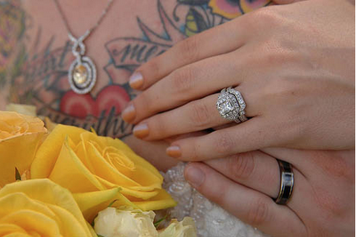 ¿Qué hacer con los tatuajes en la boda?