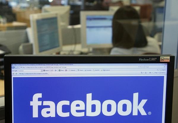 Alerta: Mensajes Falsos de Facebook y Apple infectan los Ordenadores