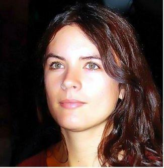 Camila Vallejo: “Comandante Chávez, lo necesitamos en pie de lucha”