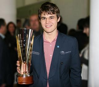 Carlsen ganador del Memorial Tal 2011