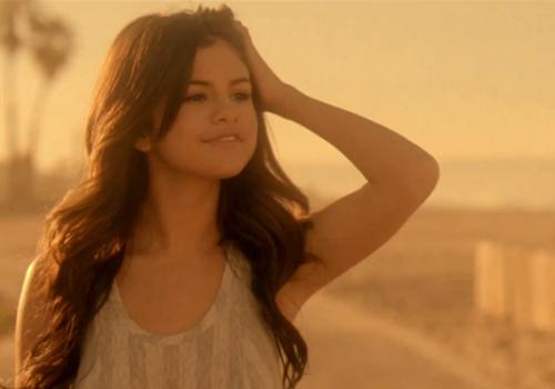 vissid amore selena gomez who says