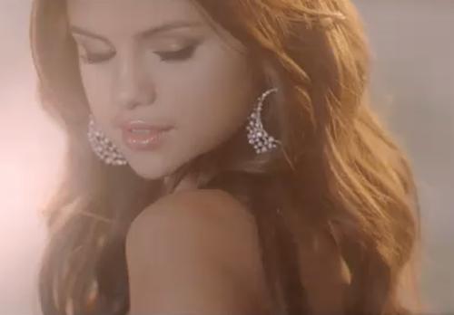 vissid amore selena gomez who says