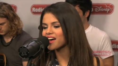vissid amore selena gomez who says
