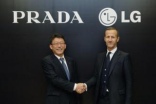 LG y PRADA firman acuerdo de exclusividad que consolida alianza