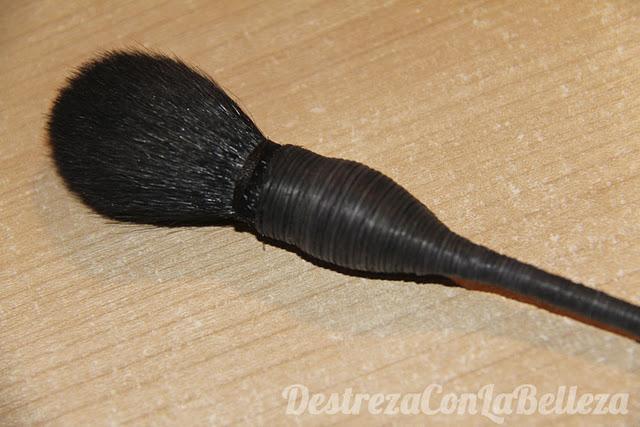 Yachiyo Brush