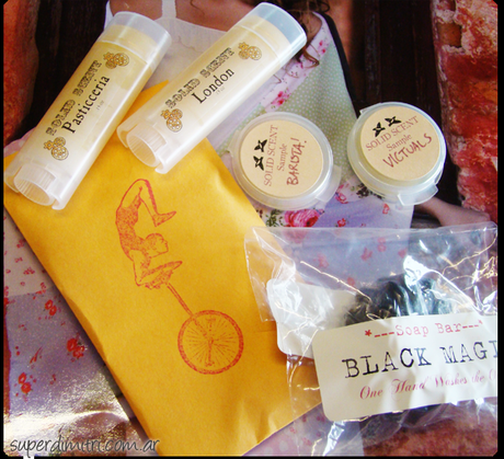 Reseña: Perfumes de One Hand Washes the Other