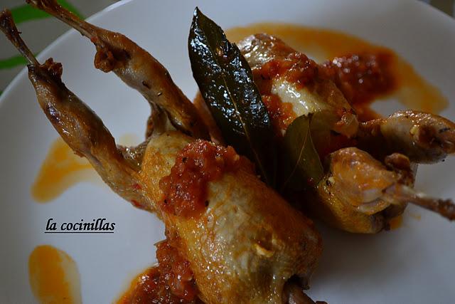 CODORNICES CON TOMATE