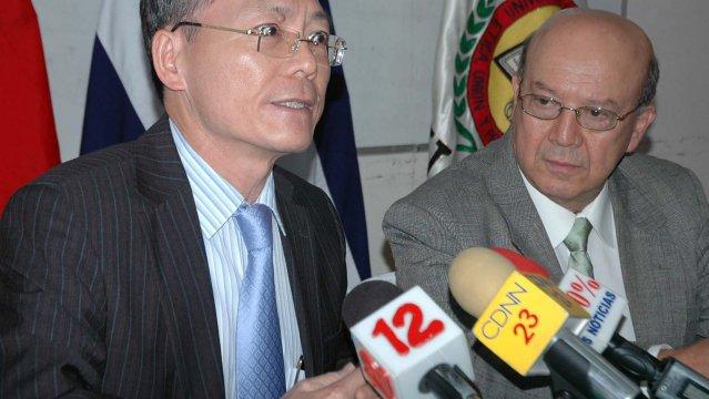 CENTROAMÉRICA: COMERCIO CRECE Y FIRMAN TLC CON MÉXICO