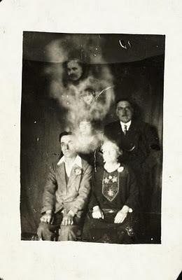 Retoque fotográfico fraudulento a principios del siglo XX (Galería de Imágenes)