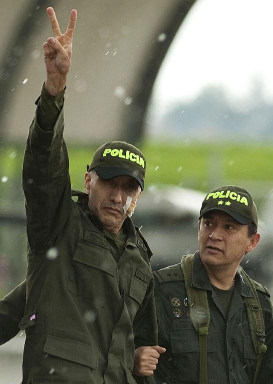Fotos de Luis Alberto Erazo liberado por las FARC.