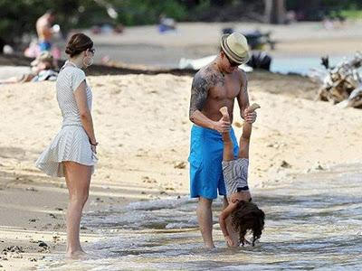 JLo  con su nuevo amor en las playas de Hawai