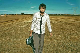 Ayuda A Izal A Grabar Su Disco