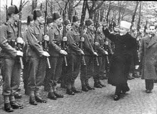 El Gran Mufti de Jerusalén se reúne con el Führer - 28/11/1941.