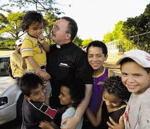 El trabajo del sacerdote, el más feliz según un estudio realizado en U.S.A.