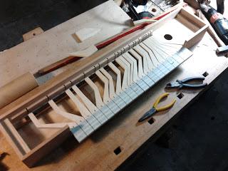 La construcción de un monocordio, II