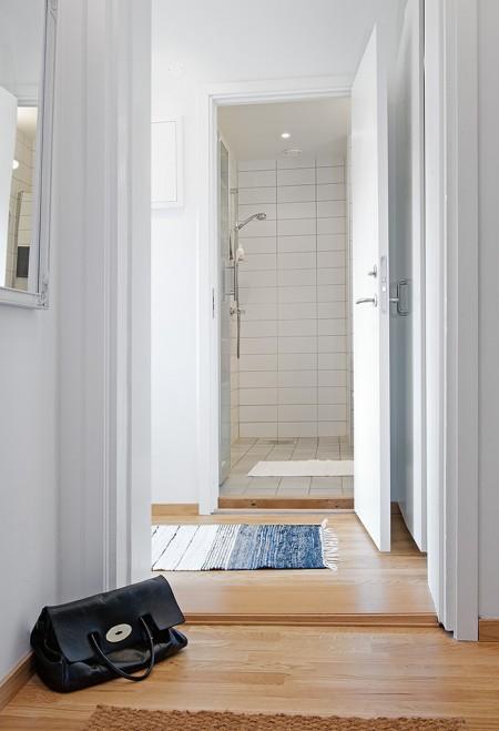 Vivir en 36m² pisos menores de 40 metros cuadrados muebles low cost muebles de ikea muebles con varias funciones HEMMES de Ikea estilo nórdico diseño escandinavo diseño de interiores decoración pisos pequeños decoración low cost decoración de interiores decoración apartamentos para 1 persona cocinas blancas pequeñas cama diván apartamentos para 1 persona