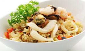 Arroz con calamares y langostinos