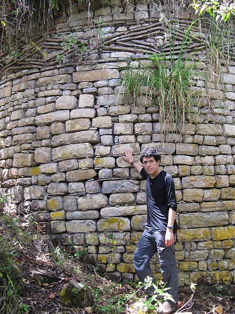 TREKKING A LAS MISTERIOSAS RUINAS DE LA CONGONA