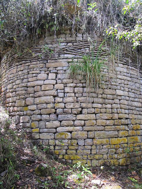 TREKKING A LAS MISTERIOSAS RUINAS DE LA CONGONA