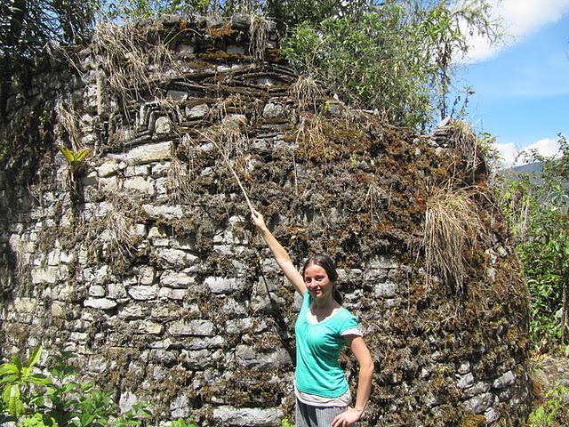 TREKKING A LAS MISTERIOSAS RUINAS DE LA CONGONA