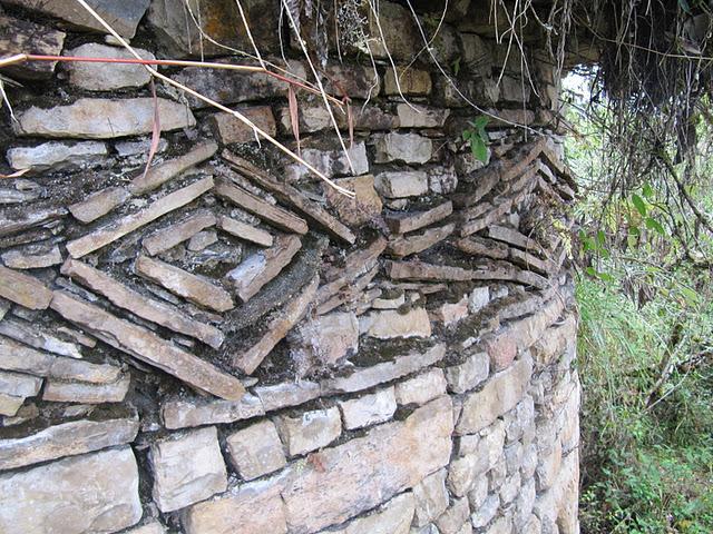 TREKKING A LAS MISTERIOSAS RUINAS DE LA CONGONA