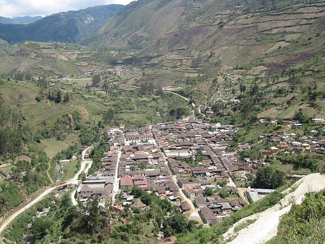 TREKKING A LAS MISTERIOSAS RUINAS DE LA CONGONA