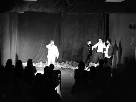 Primera Función en la Sala Bruta, con Anartistas , por Manu Medina Primera Función en la Sala Bruta, con Anartistas , por Manu Medina