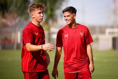 El Sevilla Atlético arranca este lunes la pretemporada con estos 29 futbolistas